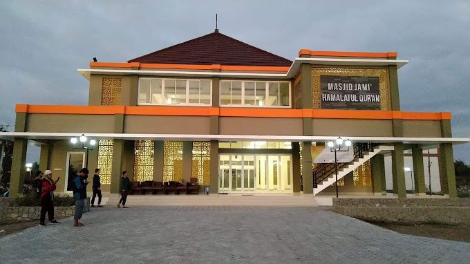 Madrasah Aliyah . Putri